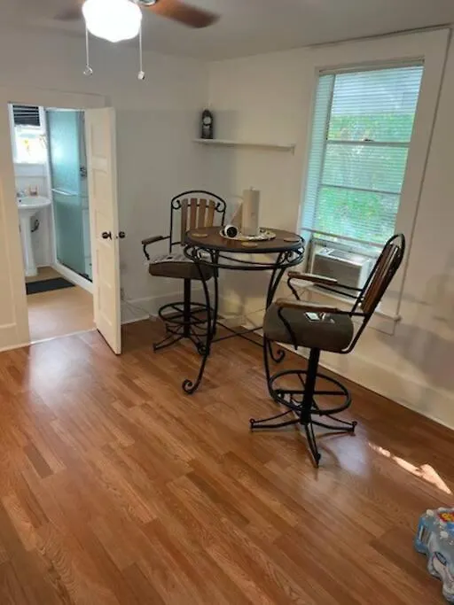 Large Studio1 Bedroom Or 2 Bedroom Apartment Nr Ocean Center Main St Walk To Beach Daytona Beach 0*,  United States