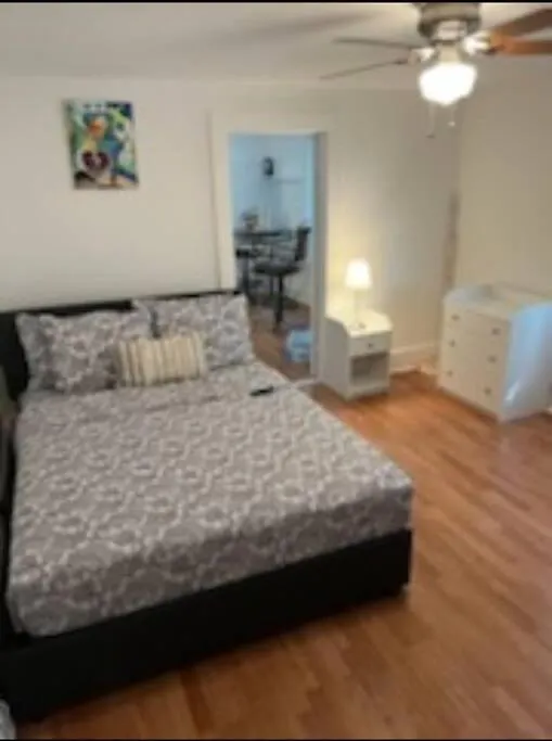 Large Studio1 Bedroom Or 2 Bedroom Apartment Nr Ocean Center Main St Walk To Beach Daytona Beach